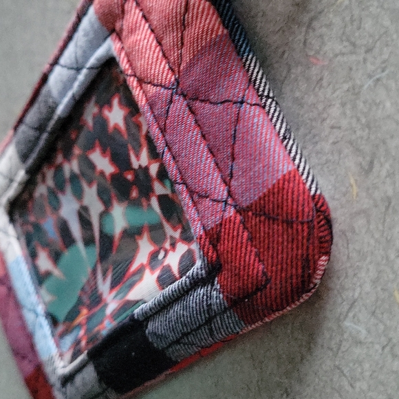 VERA BRADLEY ZIP ID CASE - Picture 6 of 11